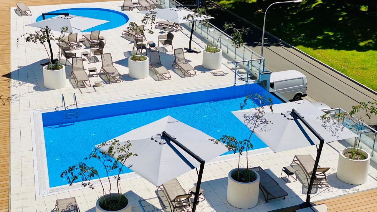 Sunsea Nadmorskie Tarasy โควอบเซก ภายนอก รูปภาพ